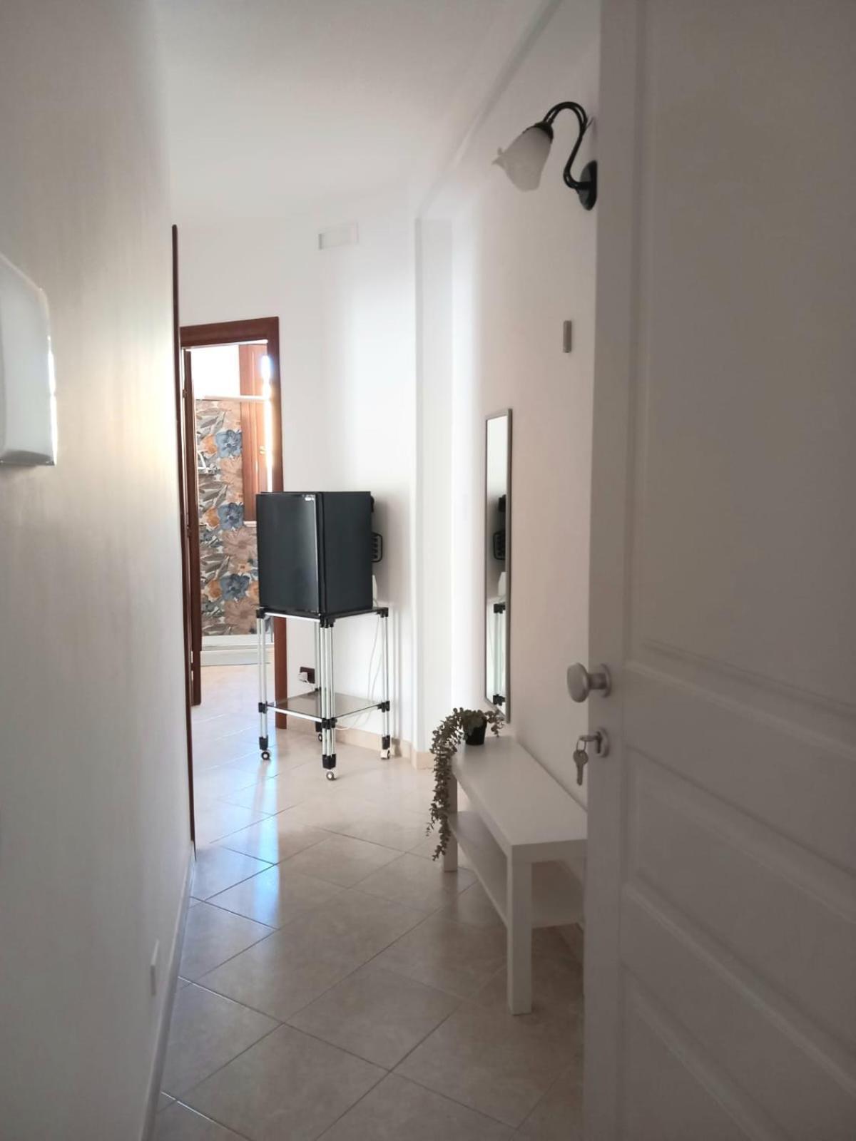 Da Mari -A Due Passi Dal Mare Apartment Доналуката Екстериор снимка