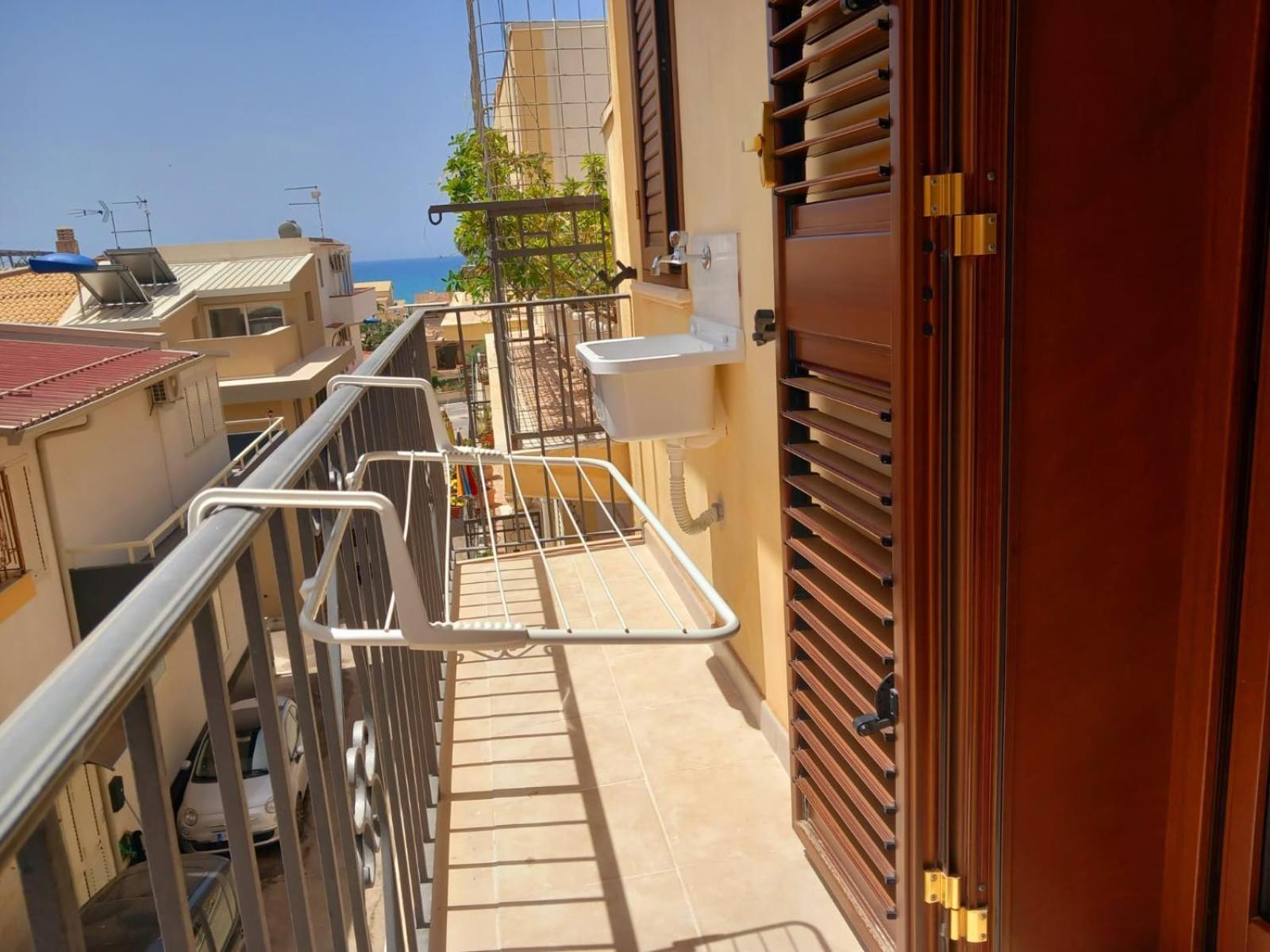 Da Mari -A Due Passi Dal Mare Apartment Доналуката Екстериор снимка